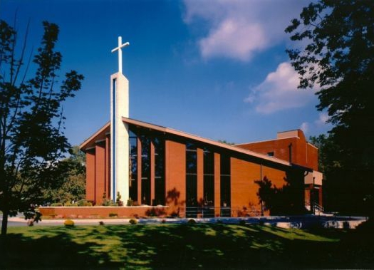 Igreja evangélica acolhe mais de 2.500 peregrinos com alimentos, cuidados e oração